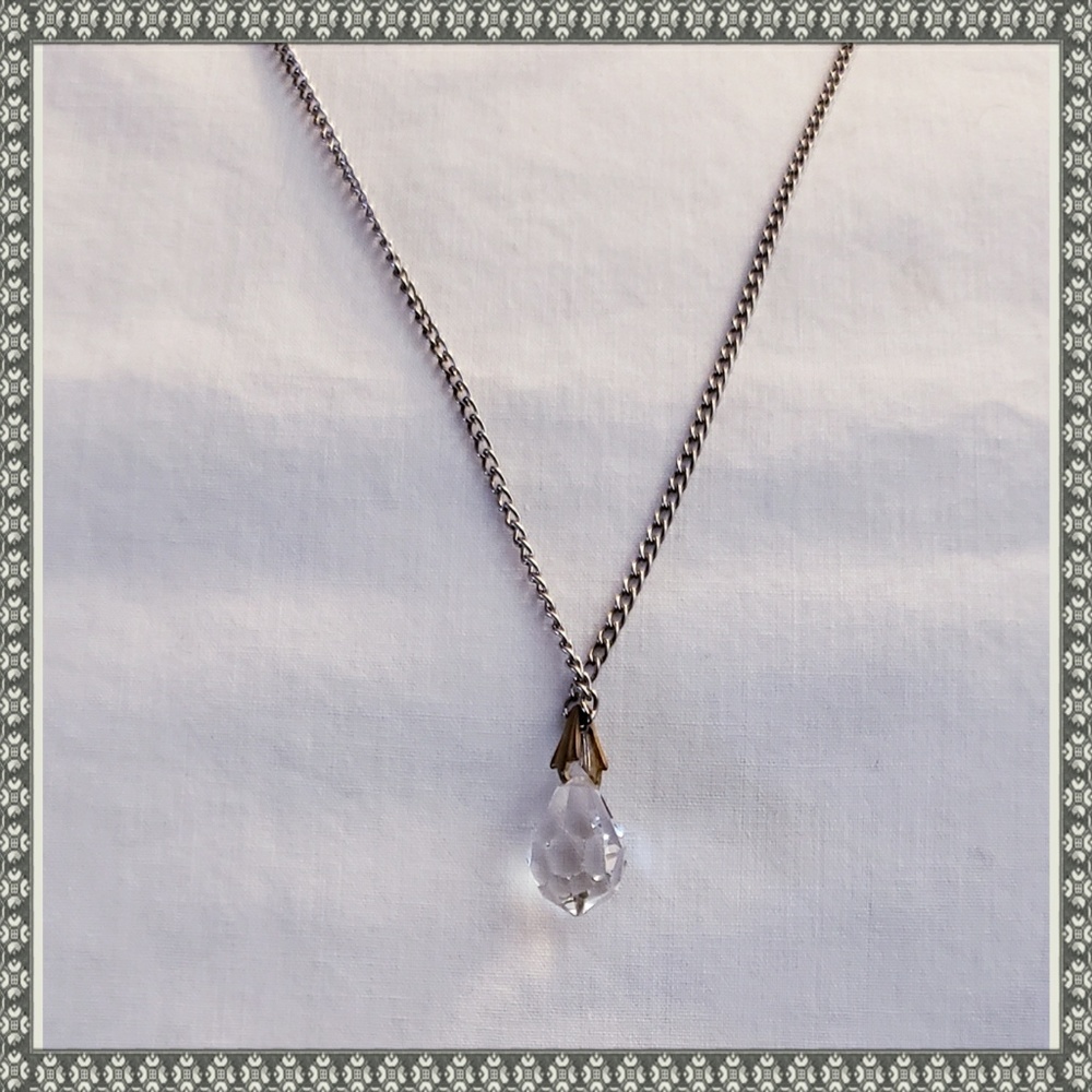 VTG Silver Tone Necklace w/Clear Crystal Pendant